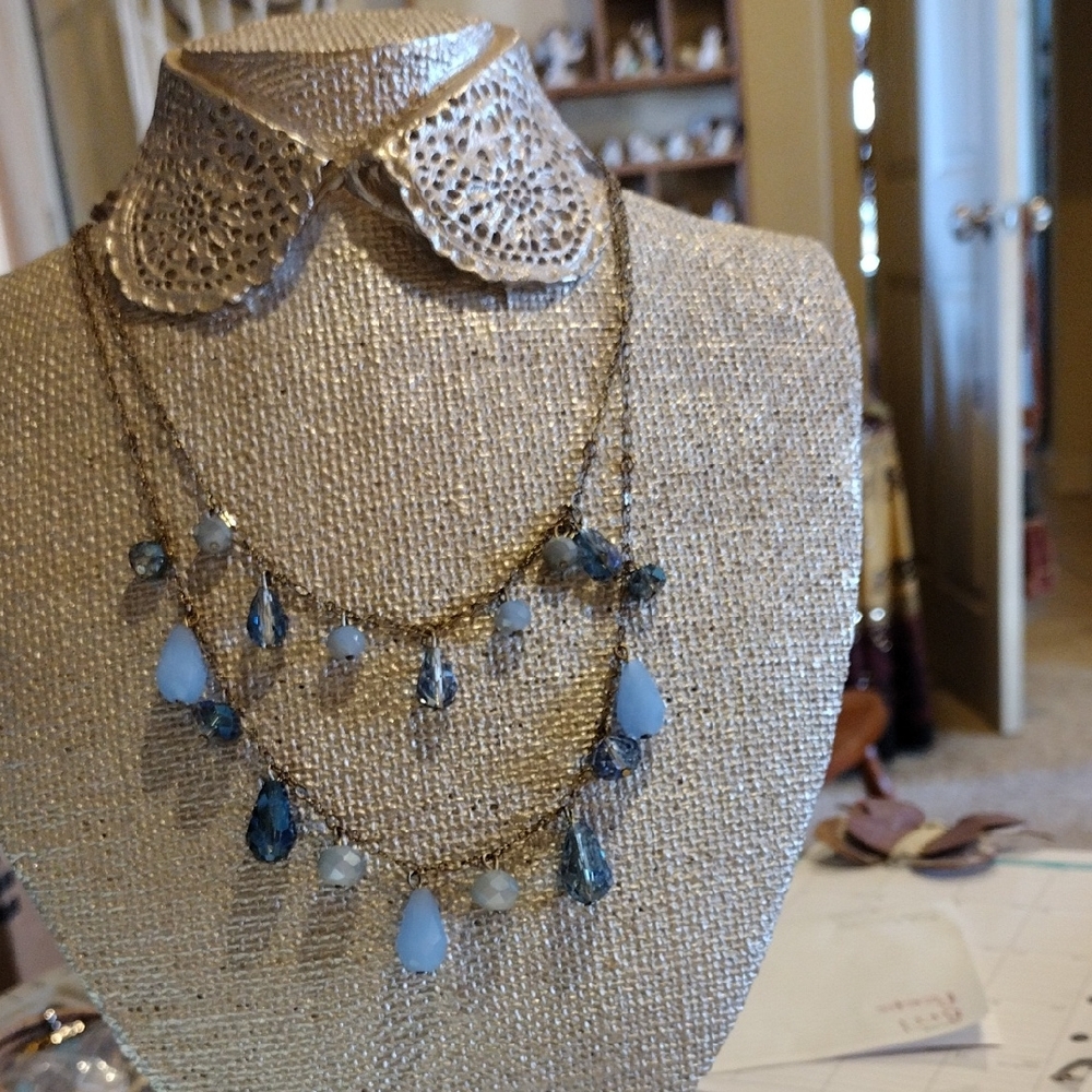 Elegant Blue and Gold Necklace